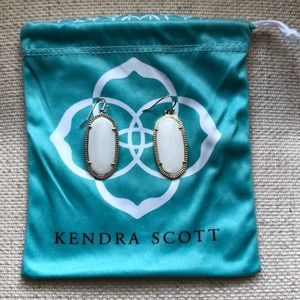 Kendra Scott drop earrings in white pearl